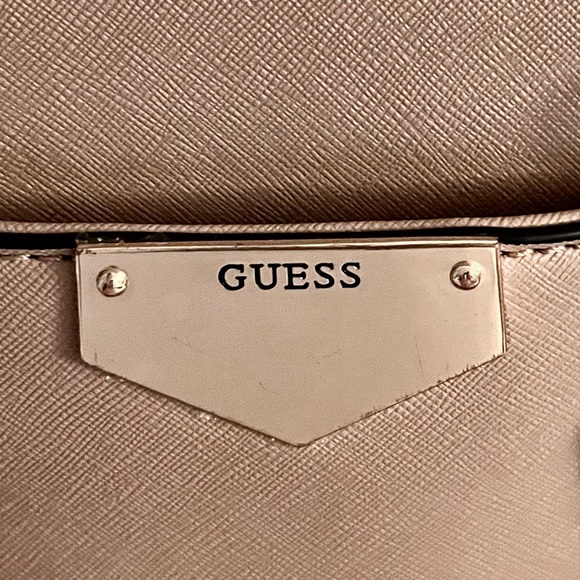 Guess Nude Saffiano Satchel With Gold Chain Straps - Picture 4 of 16